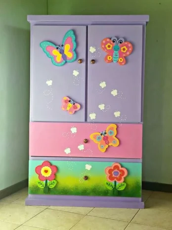 Child’sCharm KIDS Cupboard